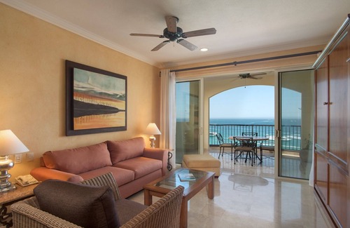Puerto San Carlos Resort | Located on the pristine medano beach
