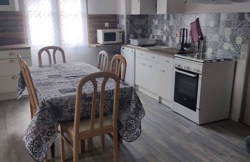 Rouze House | Location a la Semaine /450e