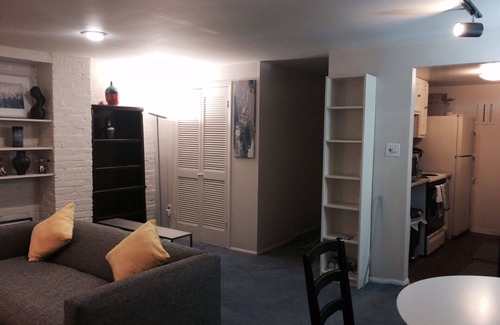 Stanton Park Apartment | Location, Convenience and Charm by Capitol Hill FREE Parking Included