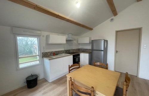 La Roche-sur-Yon House | Location d un logement de 45m2 et d une CH chez l habitant