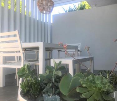 Manly Apartment | Location, location, location - ground floor
