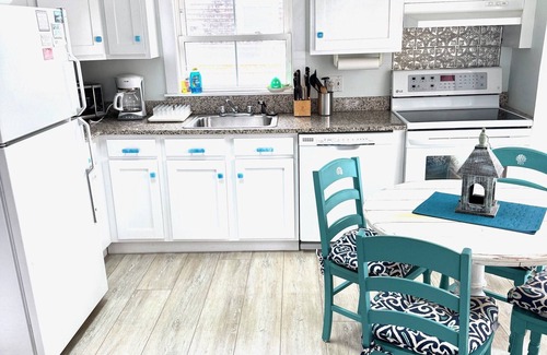 Kennebunkport Condo | LOCATION! LOCATION! 2 Bedroom Cottage Across the Street from Goose Rocks Beach