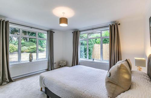 Biggin Hill House | LOCHIEL