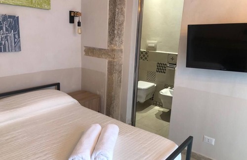 Trani Bed & Breakfast | Locus Pendinelli Trani.The philosophy of a b&b, the details of a hotel!