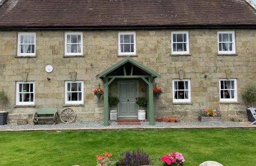 Gillingham Bed & Breakfast | Lodbourne Farmhouse B&B