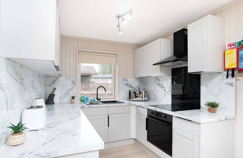 Kilmun Apartment | Lodge-3BR - Hot Tub - Hunters Quay