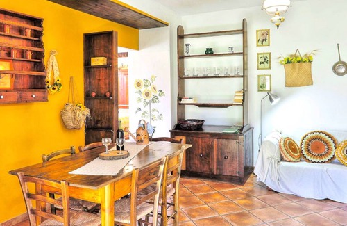 Pomarance Cabin | Lodge ∙ 1 bedroom ∙ 5 guests