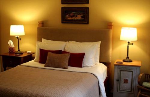 Polebridge Cabin | Lodge ∙ 1 bedroom ∙ 2 guests