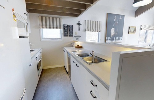 Perisher Valley Apartment | Lodge Chalet 16 - Luxury apartment with spectacular views