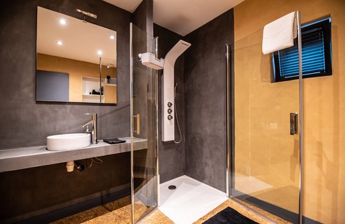 Marcoux Cottage | Lodge Cheval Blanc for 4 people