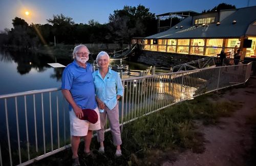 Jacksboro Villa | Lodge on Lake Godstone