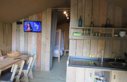 Laure-Minervois Apartment | LODGE SAFARI TENT GRENACHE