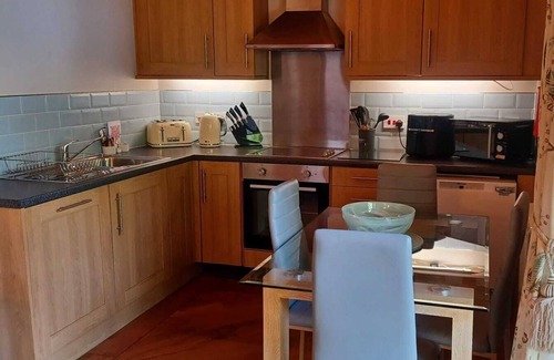 Little Stukeley Apartment | Lodge with a Lake View