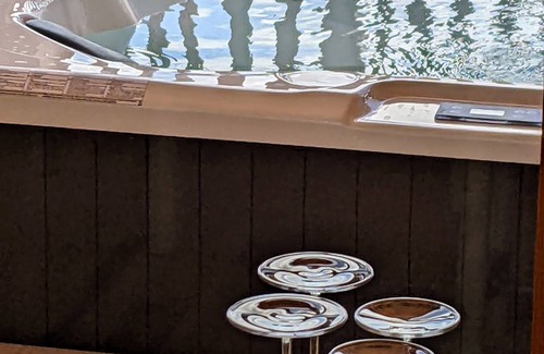 Monbazillac Ski Chalet | Lodges Avec spa Privatif en Dordogne