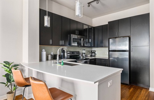 Texas Medical Center Apartment | Lodgeur | Relaxing & chic 1BR | Med Center