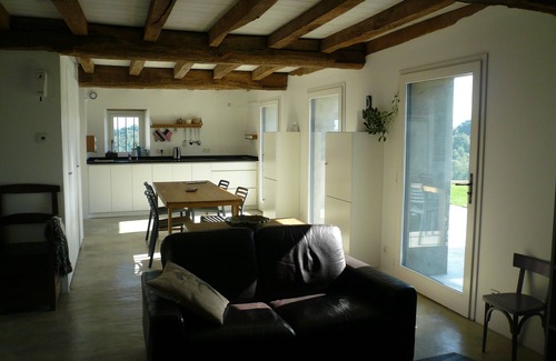 Lucq-de-Bearn Cottage | Lodging rated 4 stars NN, with swimming pool, in an old Bearnaise farm