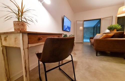 Figueres Apartment | Loft con piscina climatizada privada y parking