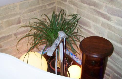 Apolda Apartment | Loft-Ferienwohnung zur "Kfz-Schenke"