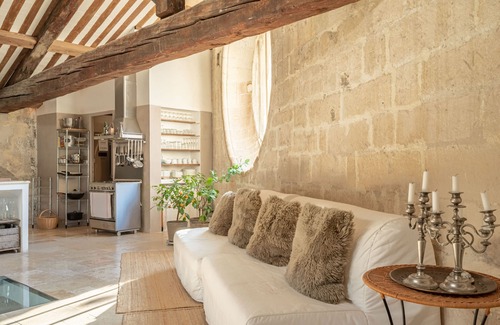 Avignon City Centre Apartment | Loft in a 13th-century church in the heart of Avignon