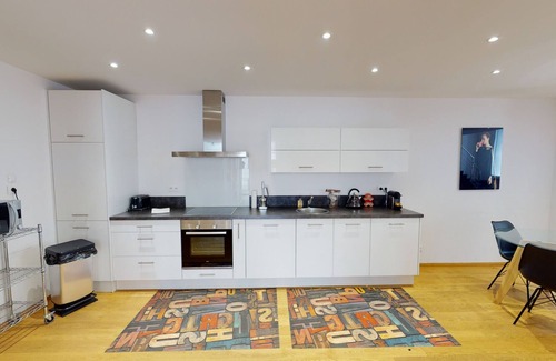 Petite-France Apartment | loft luxe 127m2 a 500m cathedral 2br 2bth