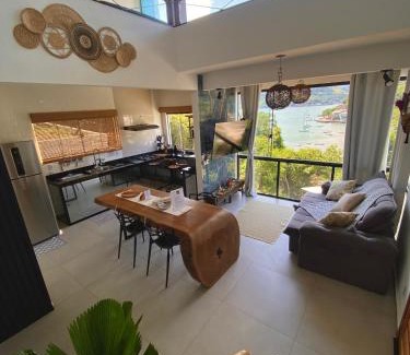 Biscaia House | Loft luxo à beira-mar com hidromassagem