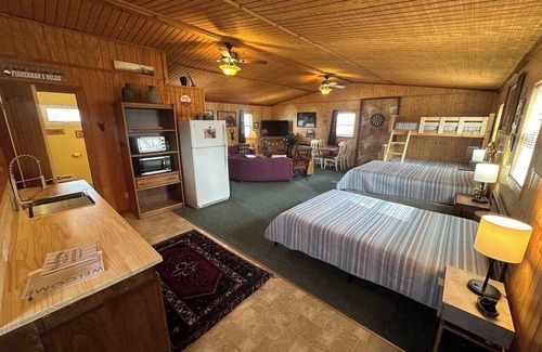 Spirit Lake House | Loft Oasis:Fam+PetFriendly,Big Spirit Lake