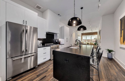 Castleberry Hill Apartment | Loft Style Spacious Lux Apt 102, sleeps 6