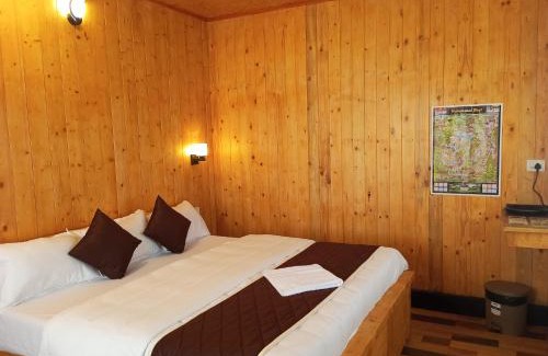 Vattakanal House | Loft wood house Family rooms