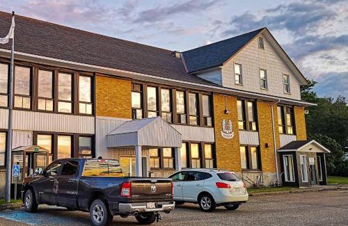 Sainte-Anne-des-Monts Hotel | Lofts Hôtel Gaspésie