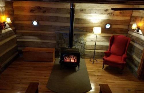 Stanardsville House | Log Cabin on the River