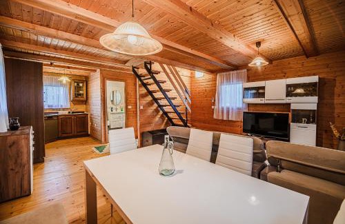 Brezice House | Log Cabin Vista View with Seasonal Hot Tub