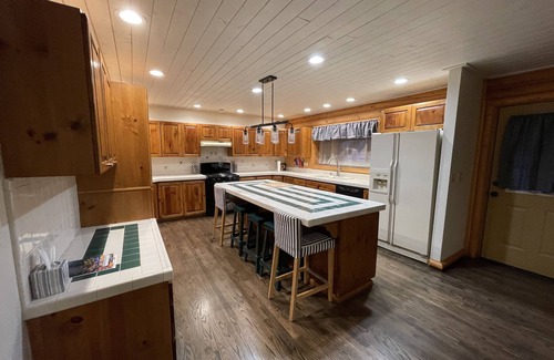 Charleston Cabin | Log Family Cabin in the great Heber Valley, Wasatch County Mountains