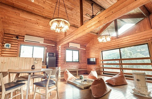 Atami House | Log house with natural hot spring and dog run/Atami Shizuoka