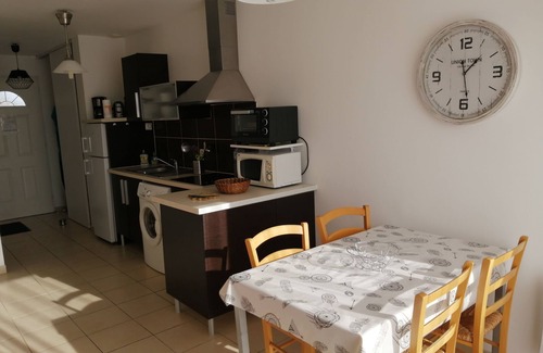 Jonzac Apartment | Logement 2 *with garden ideally located