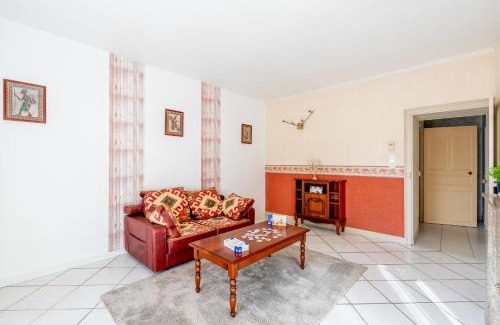 Saint-Hilaire-de-Voust House | Logement 3ch 8 personnes