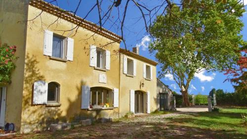 Cabannes Apartment | Logement charme provençal