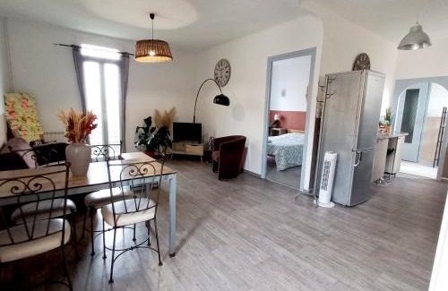 Saint-Mathieu Apartment | Logement Cosy 58m2 centre ville