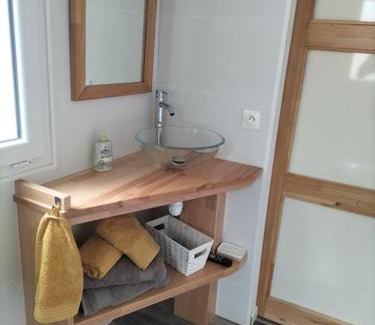 Mazieres-en-Gatine Apartment | Logement entier