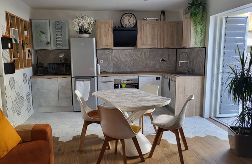 Vias Apartment | LOGEMENT PRES DE LA MER