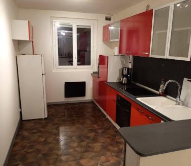 Menat Apartment | Logement rustique pont de menat les gorges de la Sioule