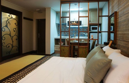 Downtown Hotel | Login Resort