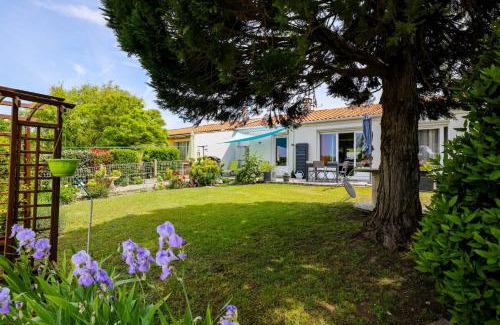 Saintes House | "Logis Debussy"- Saintes