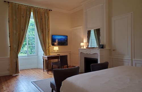 Cognac Bed & Breakfast | Logis des Tourelles, the Bassac room