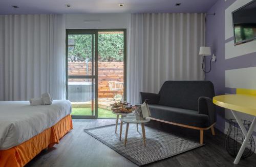 Avrille Hotel | Logis Hôtel Domaine du Moulin Cavier - Restaurants & Spa