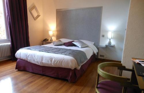 Malesherbes Hotel | Logis - Hôtel Restaurant l'Ecu de France
