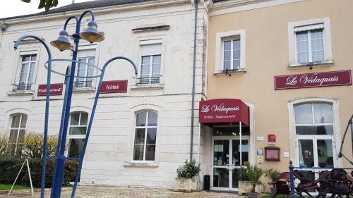 Vaas Hotel | Logis Hotel Restaurant Le Vedaquais