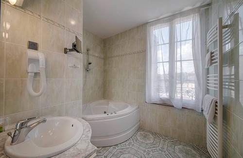 Piney Hotel | LOGIS Le Tadorne