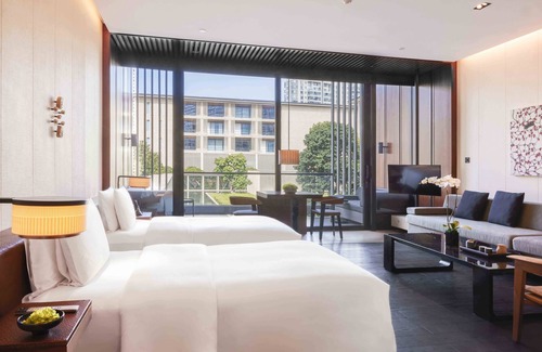 Huli Hotel | Lohkah Hotel & Spa