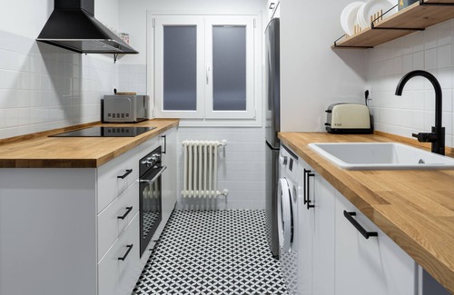 La Magdalena Apartment | LOIRA ASALTO: Comfort and warmth in a central area