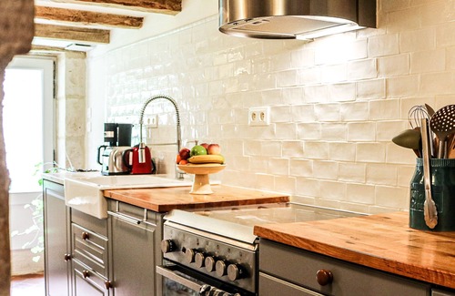 Assay House | Loire Valley year-round country loft near Chinon